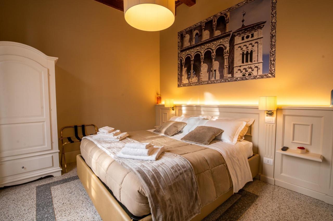 Noble Floor - Luxury Apartment Lucca Buitenkant foto