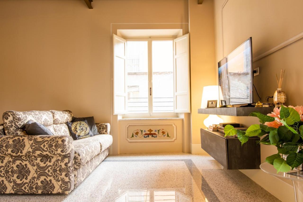 Noble Floor - Luxury Apartment Lucca Buitenkant foto
