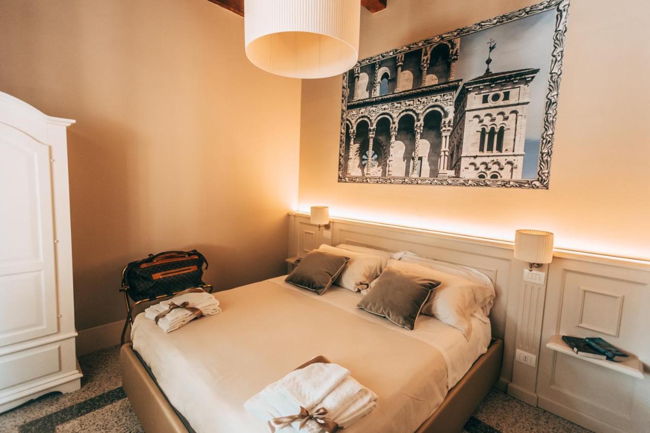 Noble Floor - Luxury Apartment Lucca Buitenkant foto